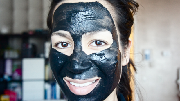 DIY: Houtskool masker
