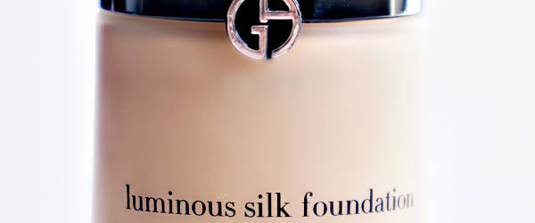 Armani Luminous Silk Foundation