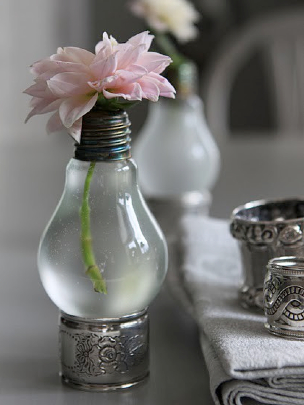 how-to-light-bulb-vase.001