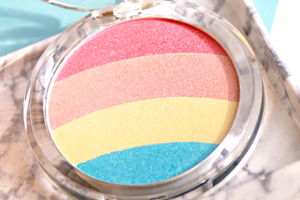 essence Prismatic Rainbow highlighter review_ - 4