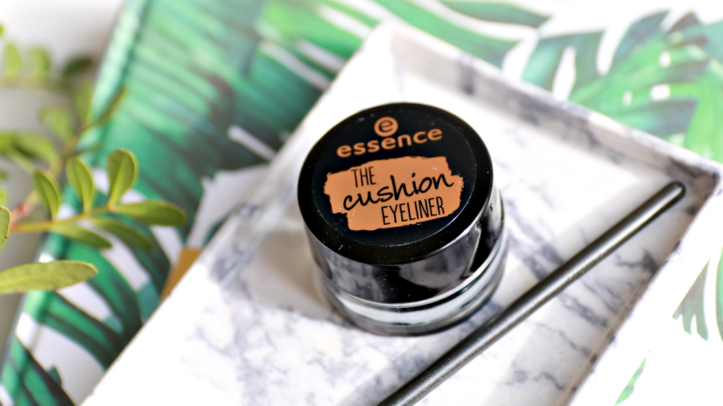 essence The Cushion Eyeliner review_ - 2