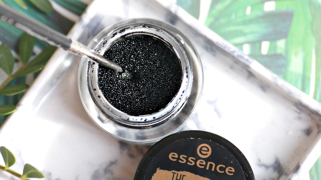 essence The Cushion Eyeliner review_ - 6