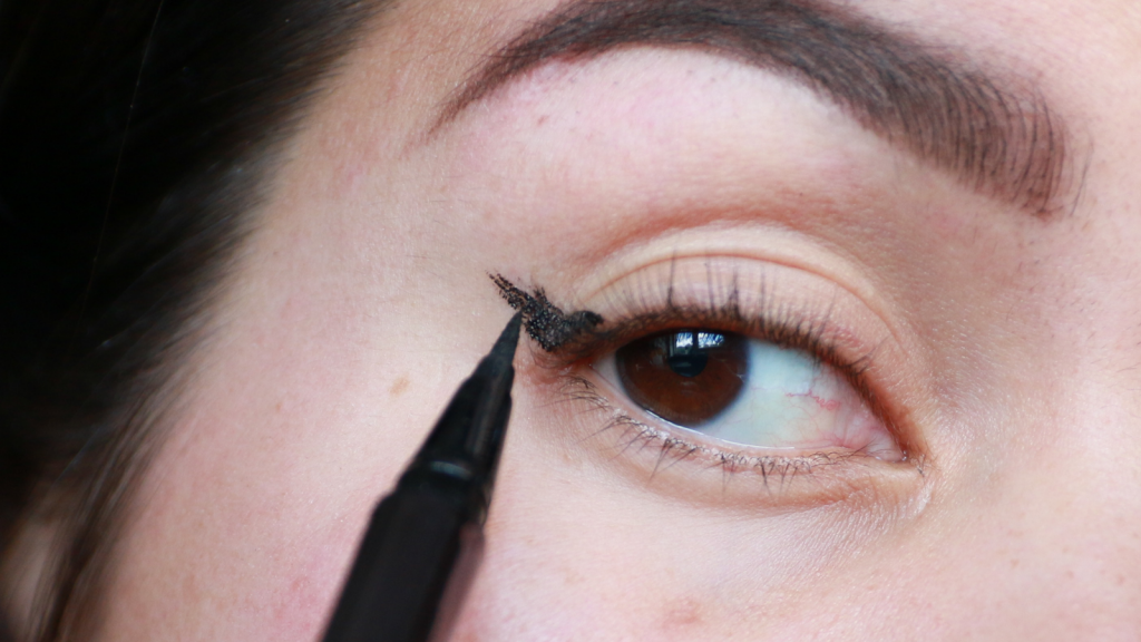 eyeliner tutorial hooded eyes_ - 6